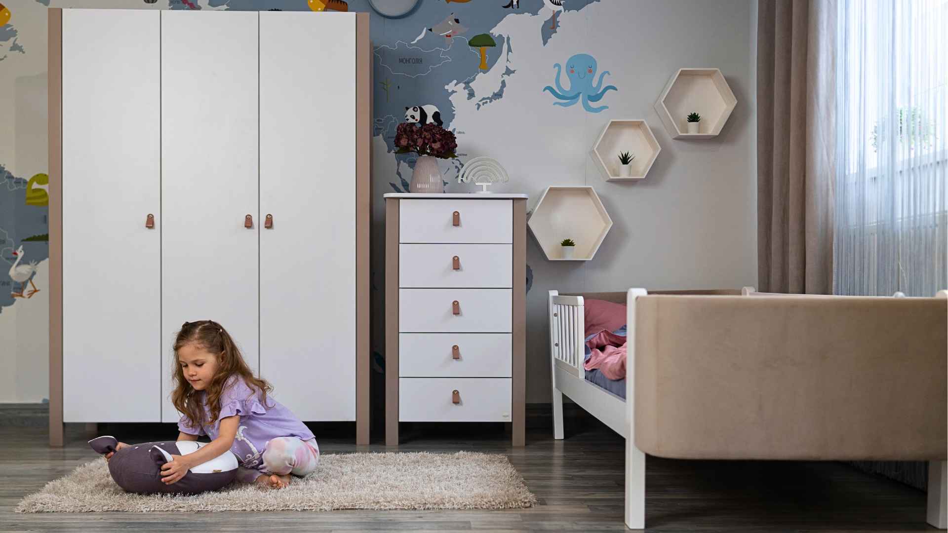 Kompletně sestavený dětský a studentský pokoj s nábytkem Gekko Kids