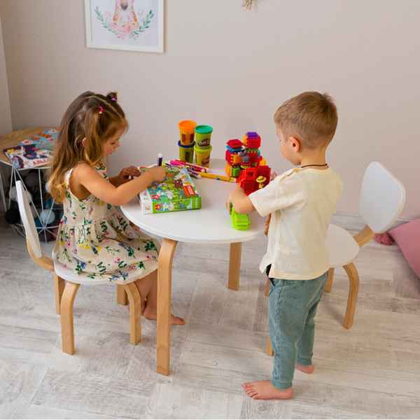 Německé spojovací systémy HÄFELE pro maximální stabilitu stolku