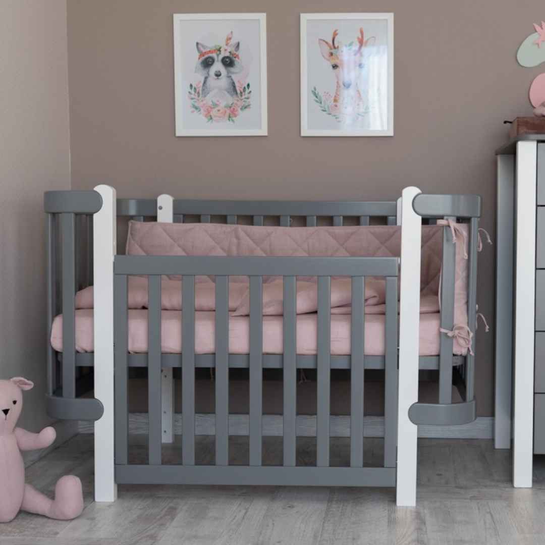 Dětská postýlka Zukko Gekko Kids 120x60. Seda / Bílá