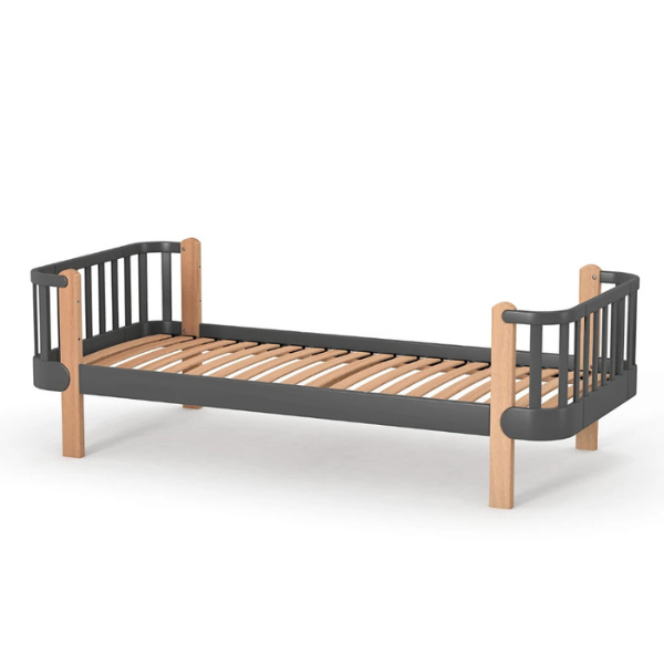 Jednolůžková postel Zukko Gekko 190x80. Tmavě šedá / Přírodní buk